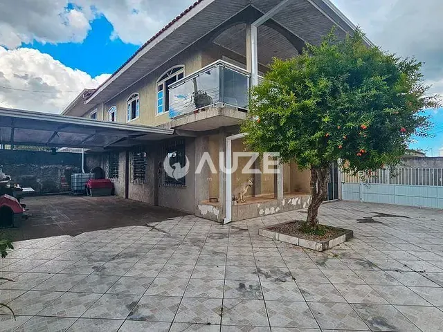 Sobrado com 396m² 6 quartos e 5 banheiros, à venda, no bairro Cajuru em Curitiba