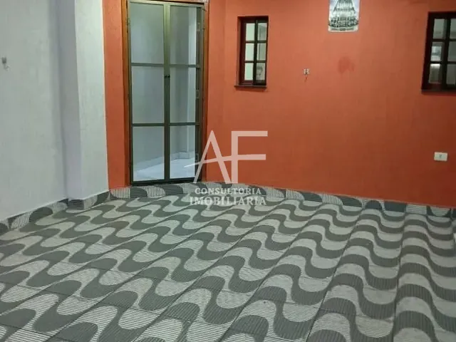 Sobrado com 95m² 2 quartos e 2 banheiros, à venda, no bairro Parque São Jorge em Taubaté
