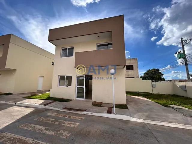 Sobrado 3 quartos e 3 banheiros, à venda, no bairro Jardim Imperial em Aparecida de Goiânia