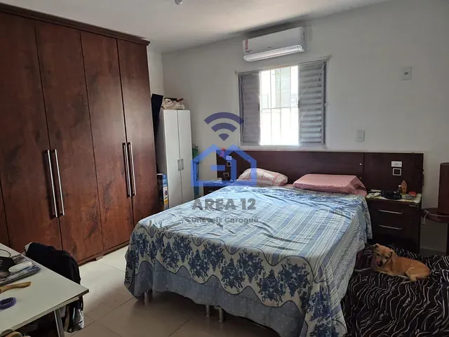 Sobrado 2 quartos e 2 banheiros, à venda, no bairro Martim de Sá em Caraguatatuba