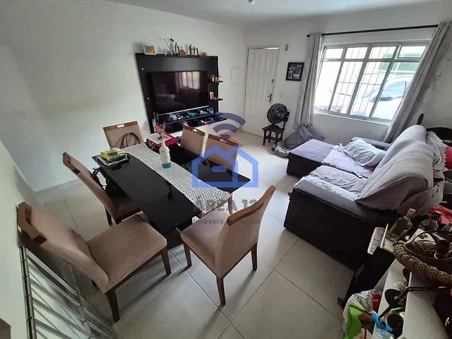 Sobrado 2 quartos e 2 banheiros, à venda, no bairro Martim de Sá em Caraguatatuba