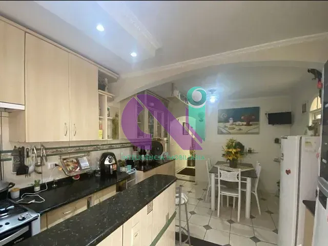 Sobrado com 217m² 3 quartos e 4 banheiros, à venda, no bairro Cidade das Flores em Osasco