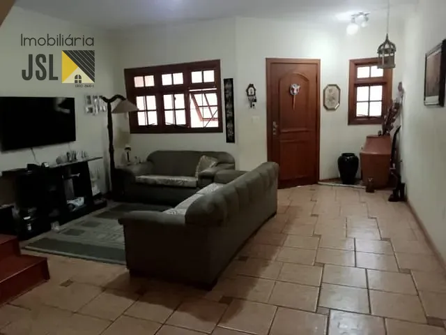Sobrado com 150m² 3 quartos e 1 banheiro, à venda, no bairro Vila Resende em Caçapava