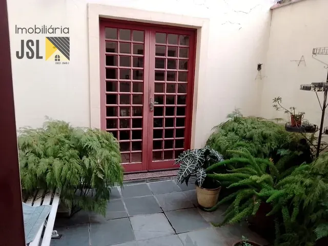 Sobrado com 150m² 3 quartos e 1 banheiro, à venda, no bairro Vila Resende em Caçapava