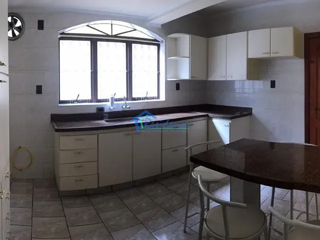 Sobrado com 250m² 4 quartos e 3 banheiros, à venda, no bairro Cidade Nova II em Indaiatuba