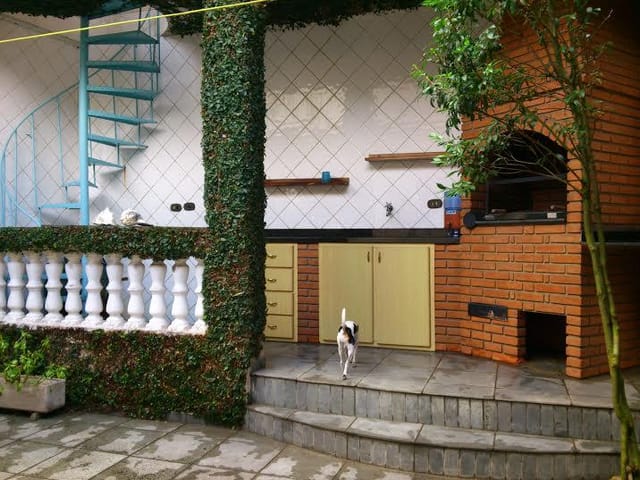 Sobrado com 1861m² 3 quartos e 4 banheiros, à venda, no bairro Jardim da Glória em São Paulo
