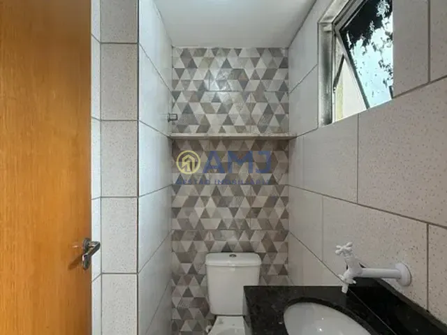 Sobrado com 150m² 3 quartos e 2 banheiros, à venda, no bairro Jardim Belo Horizonte em Aparecida de Goiânia