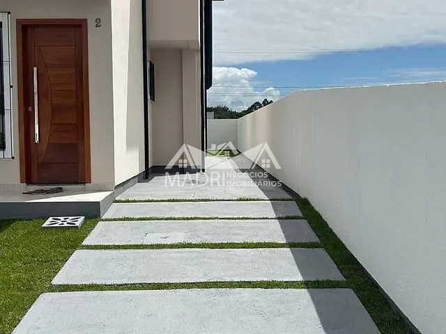 Sobrado 3 quartos e 1 banheiro, à venda, no bairro Sertão do Maruim em São José