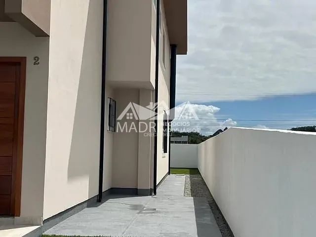 Sobrado 3 quartos e 1 banheiro, à venda, no bairro Sertão do Maruim em São José