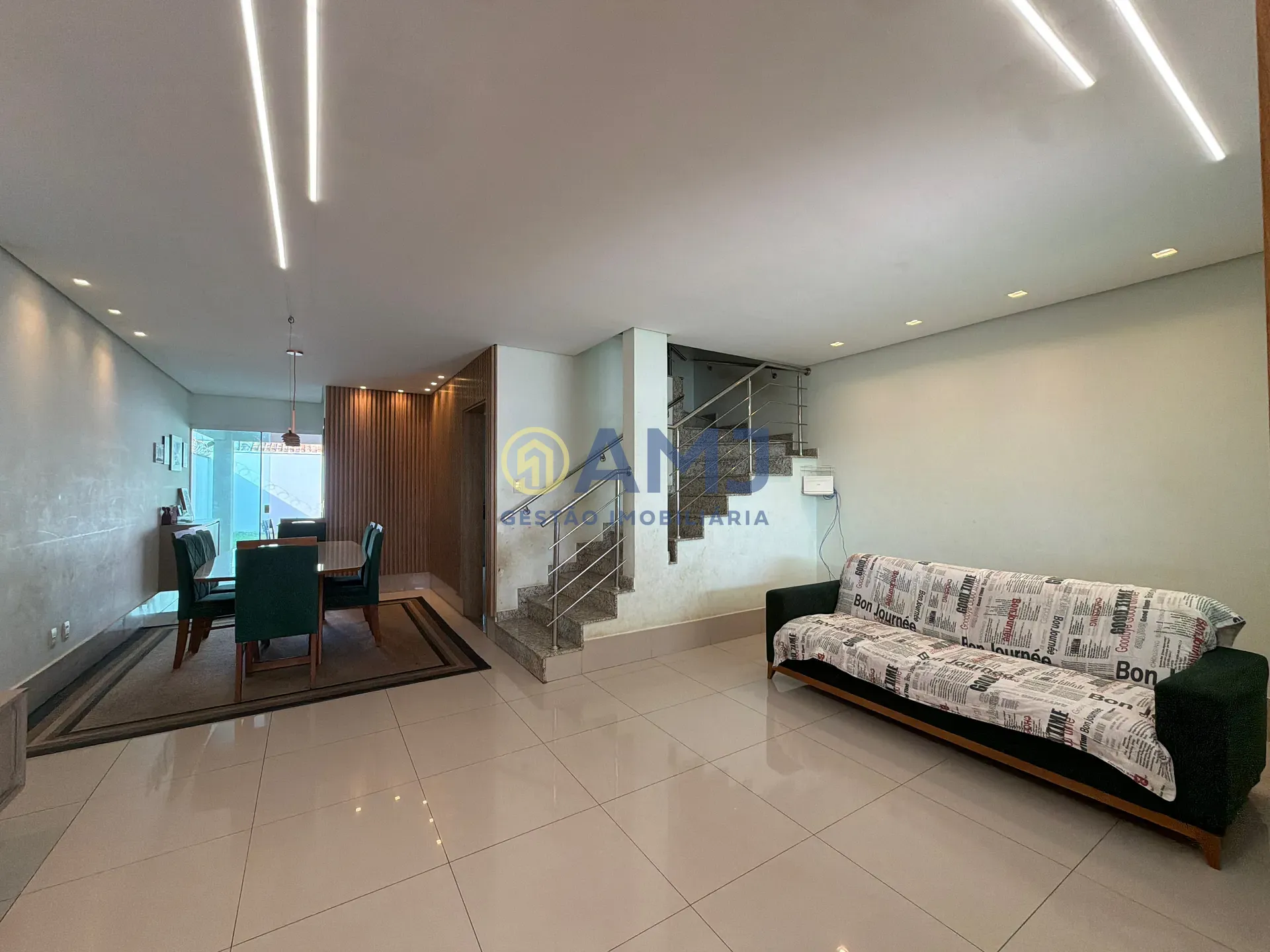 Sobrado, 3 quartos, 152 m² - Foto 1