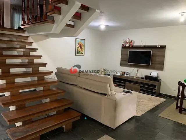 Sobrado com 307m² 3 quartos e 3 banheiros, à venda, no bairro Santa Maria em São Caetano do Sul