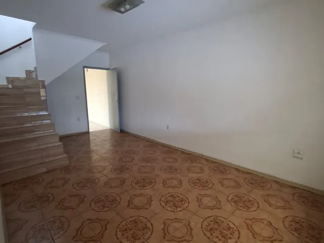 Sobrado 3 quartos e 2 banheiros, para alugar, no bairro Jardim Modelo em São Paulo