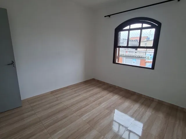 Sobrado 3 quartos e 2 banheiros, para alugar, no bairro Jardim Modelo em São Paulo