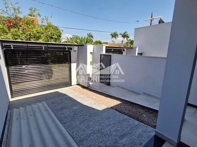 Sobrado 3 quartos e 3 banheiros, à venda, no bairro Passa Vinte em Palhoça