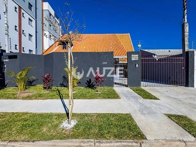 Sobrado com 236m² 3 quartos e 3 banheiros, à venda, no bairro Santa Quitéria em Curitiba