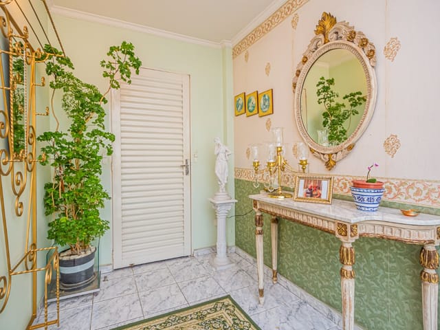 Foto do Sobrado - Sobrado para venda em Mirandópolis com 3 quartos, sendo 2 suítes, 240m² | Lares e Andares Imóveis