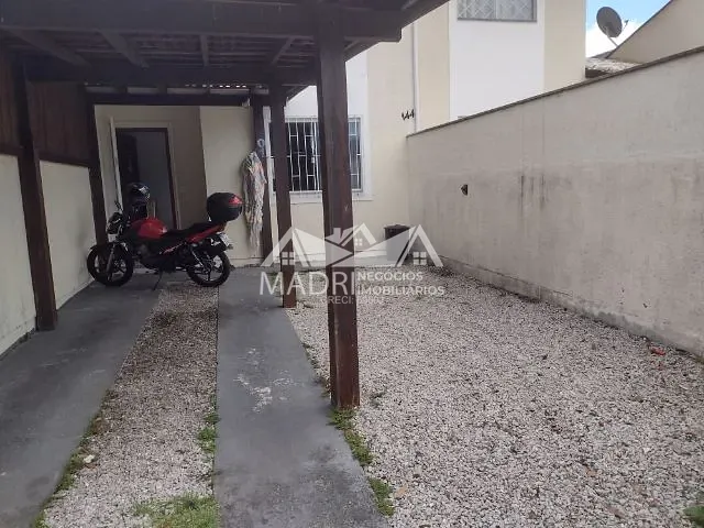 Sobrado 2 quartos e 1 banheiro, à venda, no bairro Madri em Palhoça