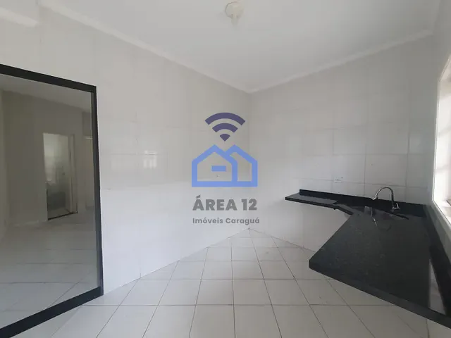 Sobrado 2 quartos e 2 banheiros, para alugar, no bairro Sumaré em Caraguatatuba