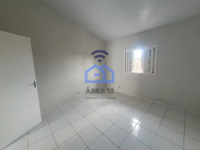 Sobrado 2 quartos e 2 banheiros, para alugar, no bairro Sumaré em Caraguatatuba