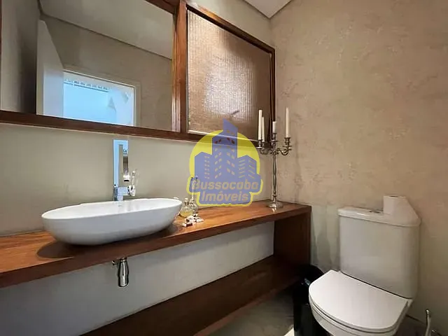 Sobrado com 1127m² 4 quartos e 6 banheiros, à venda, no bairro Bosque do Vianna em Cotia