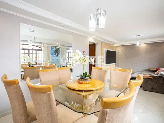 Sobrado com 211m² 5 quartos e 4 banheiros, à venda, no bairro Novo Mundo em Curitiba