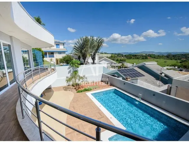 Sobrado com 600m² 4 quartos e 5 banheiros, à venda, no bairro Residencial Santa Helena em Caçapava