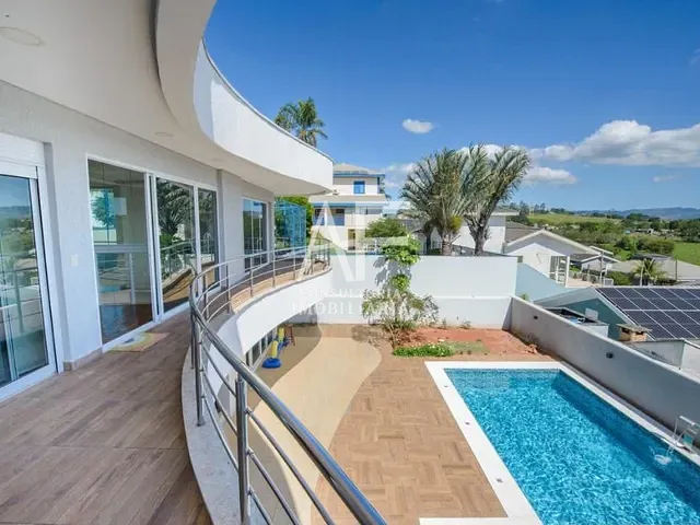 Sobrado com 600m² 4 quartos e 5 banheiros, à venda, no bairro Residencial Santa Helena em Caçapava