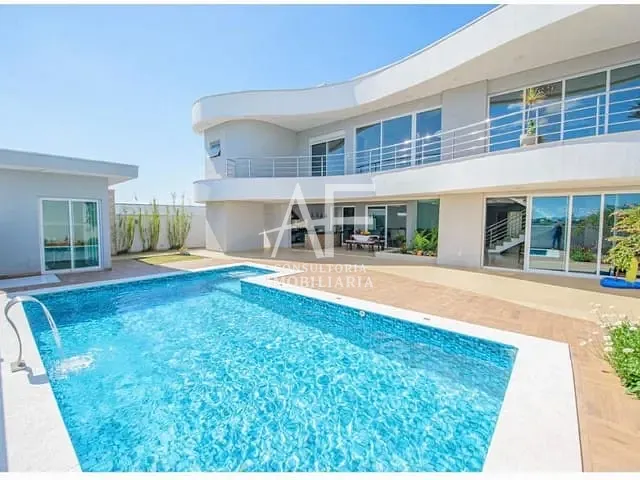 Sobrado com 600m² 4 quartos e 5 banheiros, à venda, no bairro Residencial Santa Helena em Caçapava