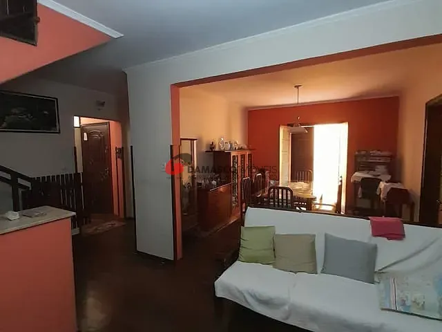 Sobrado com 320m² 4 quartos e 1 banheiro, à venda, no bairro Osvaldo Cruz em São Caetano do Sul