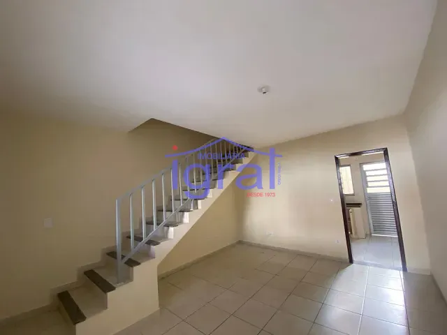 Sobrado 2 quartos e 2 banheiros, para alugar, no bairro Vila Guarani (Z Sul) em São Paulo