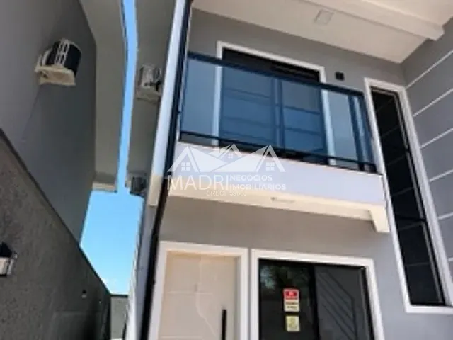 Sobrado com 100m² 2 quartos e 1 banheiro, à venda, no bairro Bela Vista em Palhoça