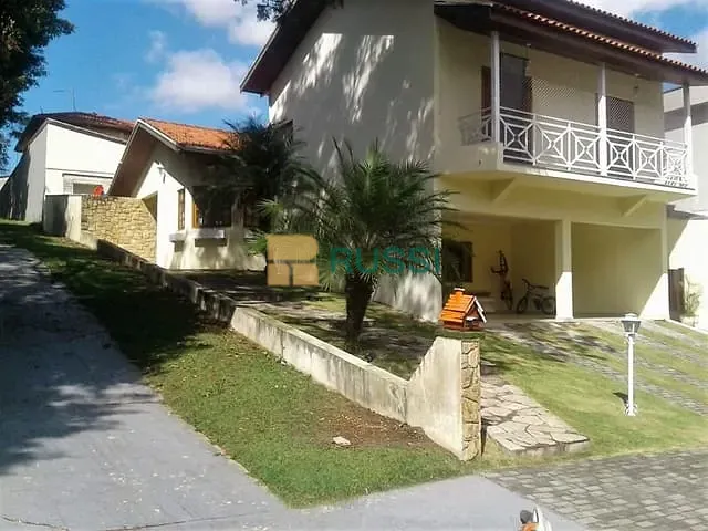 Sobrado com 327m² 4 quartos e 3 banheiros, à venda, no bairro Urbanova em São José dos Campos
