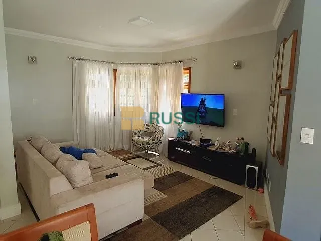 Sobrado com 327m² 4 quartos e 3 banheiros, à venda, no bairro Urbanova em São José dos Campos