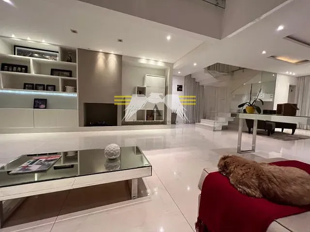Sobrado 4 quartos e 7 banheiros, à venda ou para alugar, no bairro Mooca em São Paulo