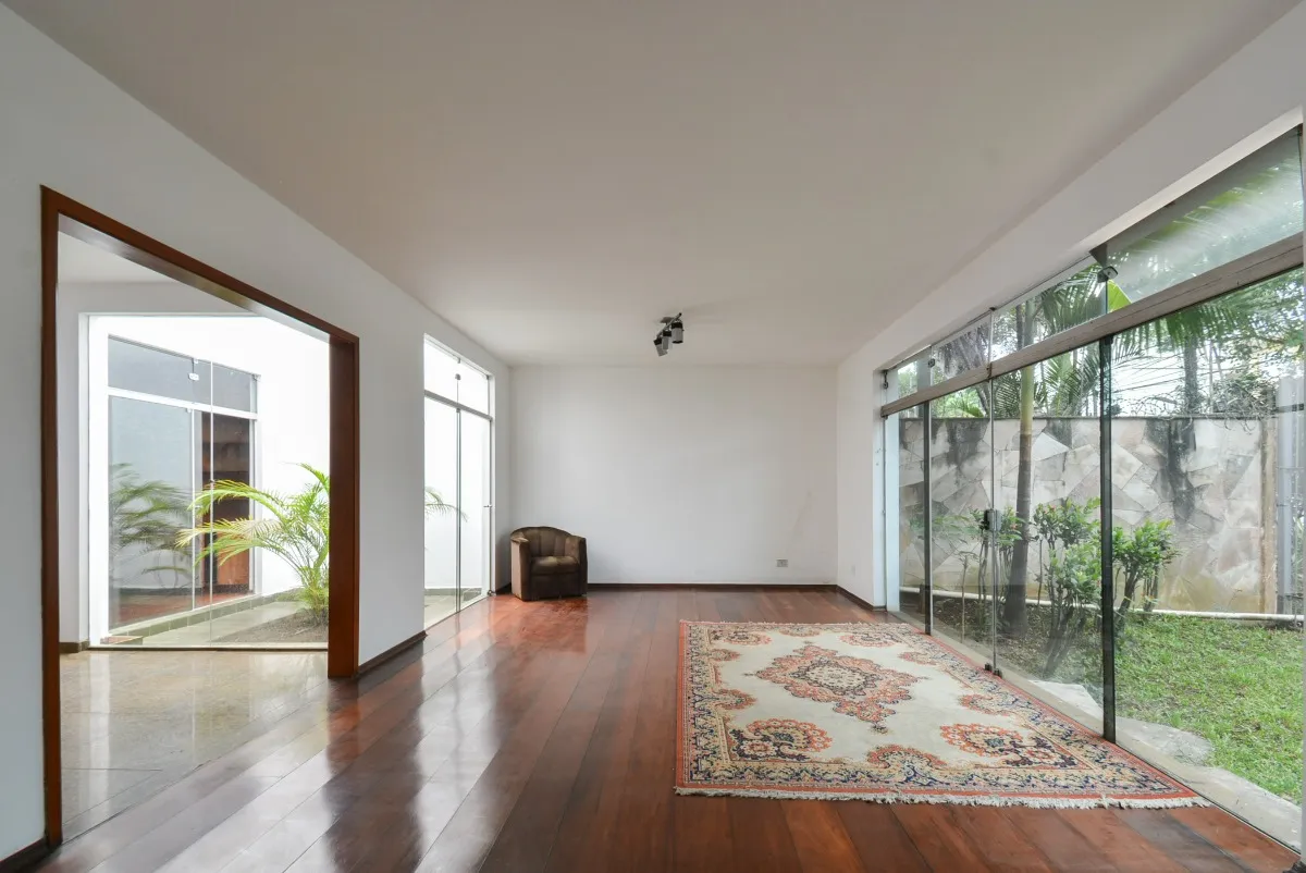 Sobrado para venda em Planalto Paulista com 4 quartos, sendo 2 suítes, 331m²