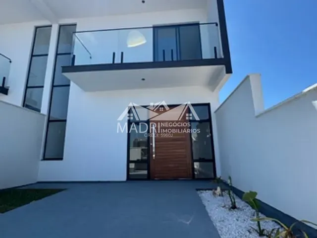 Sobrado 3 quartos e 2 banheiros, à venda, no bairro Pachecos em Palhoça