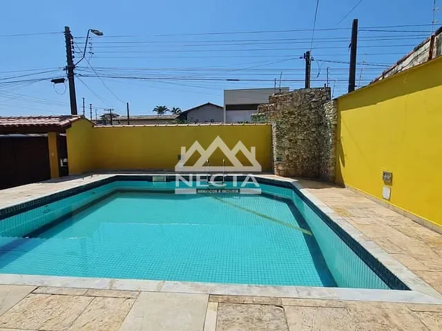 Sobrado com 250m² 4 quartos e 4 banheiros, à venda, no bairro Indaiá em Caraguatatuba