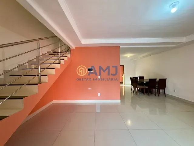 Sobrado com 164m² 3 quartos e 3 banheiros, à venda, no bairro Parque Amazônia em Goiânia