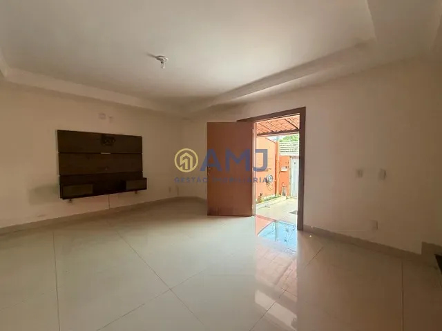 Sobrado com 164m² 3 quartos e 3 banheiros, à venda, no bairro Parque Amazônia em Goiânia