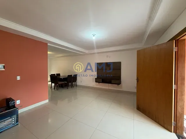 Sobrado com 164m² 3 quartos e 3 banheiros, à venda, no bairro Parque Amazônia em Goiânia