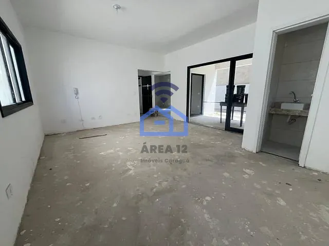 Sobrado 3 quartos e 1 banheiro, à venda, no bairro Cidade Jardim em Caraguatatuba