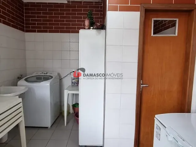 Sobrado com 300m² 3 quartos e 1 banheiro, à venda, no bairro Santa Paula em São Caetano do Sul