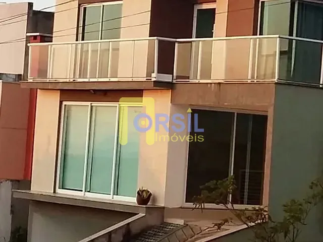 Sobrado com 372m² 4 quartos e 2 banheiros, à venda, no bairro Cidade Parquelandia em Mogi das Cruzes