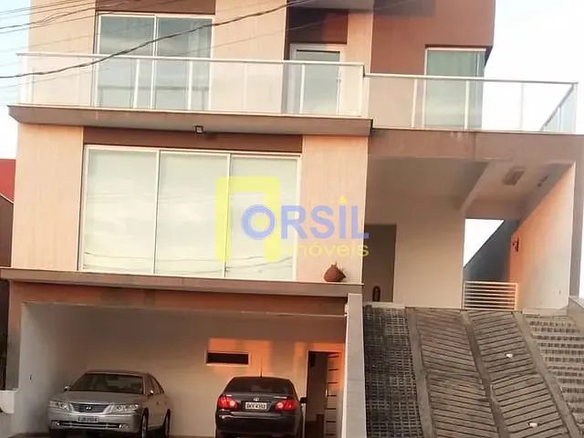 Sobrado com 372m² 4 quartos e 2 banheiros, à venda, no bairro Cidade Parquelandia em Mogi das Cruzes