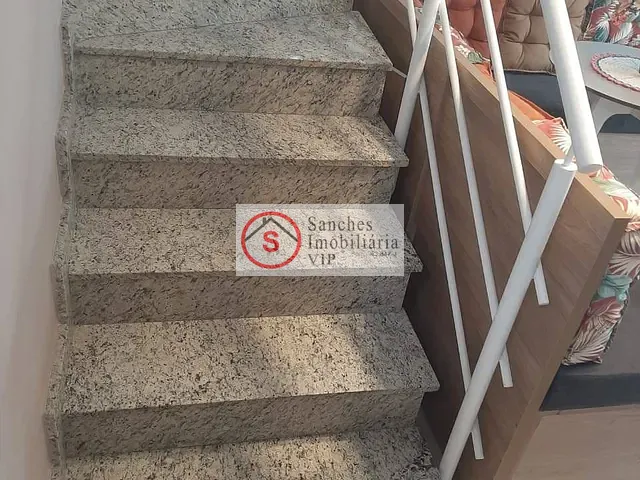 Sobrado 2 quartos e 2 banheiros, à venda, no bairro Vila Alpina em São Paulo
