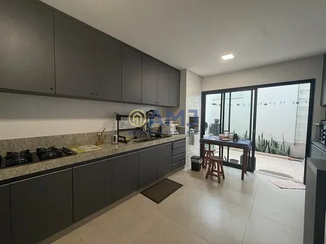 Sobrado com 152m² 3 quartos e 4 banheiros, à venda, no bairro Jardim Atlântico em Goiânia