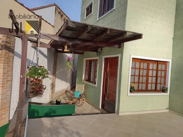 Sobrado com 162m² 4 quartos e 2 banheiros, à venda, no bairro Borda da Mata em Caçapava