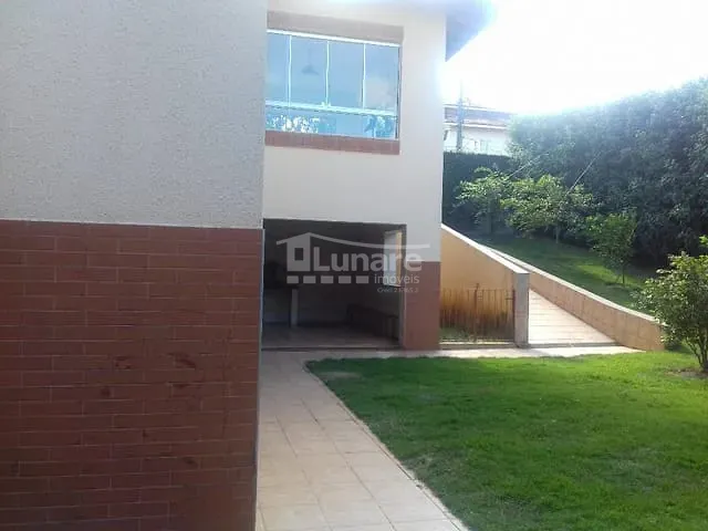 Sobrado com 600m² 3 quartos e 5 banheiros, à venda, no bairro Alto Ipiranga em Mogi das Cruzes