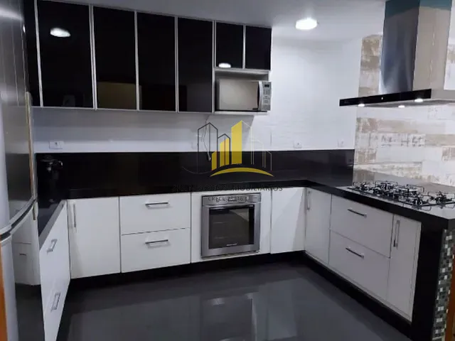 Sobrado com 270m² 4 quartos e 3 banheiros, à venda, no bairro Vila Laís em São Paulo