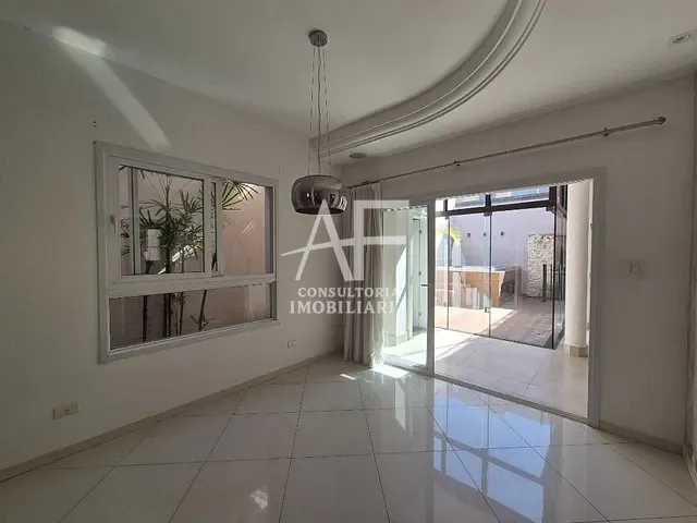 Sobrado com 259m² 3 quartos e 4 banheiros, à venda, no bairro Campos do Conde 1 em Tremembé